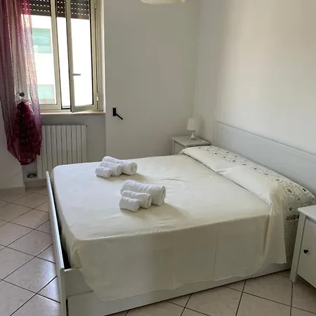 公寓 Dimora Letizia *